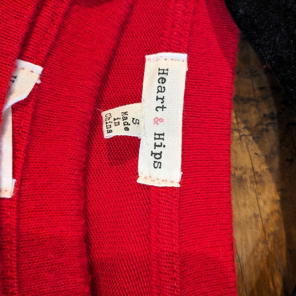 Romantic Red Ruffle Sweater - Picture 4 of 4